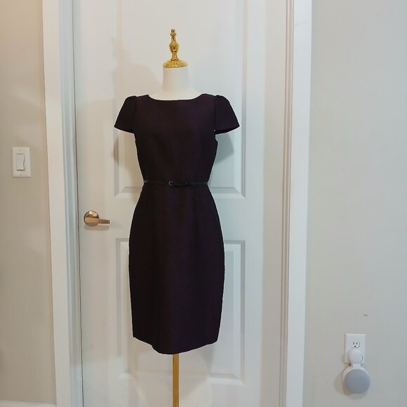 Tahari Textured Sheath Dress Women’s Size 4 Purple Belted Short Sleeve - Picture 1 of 8